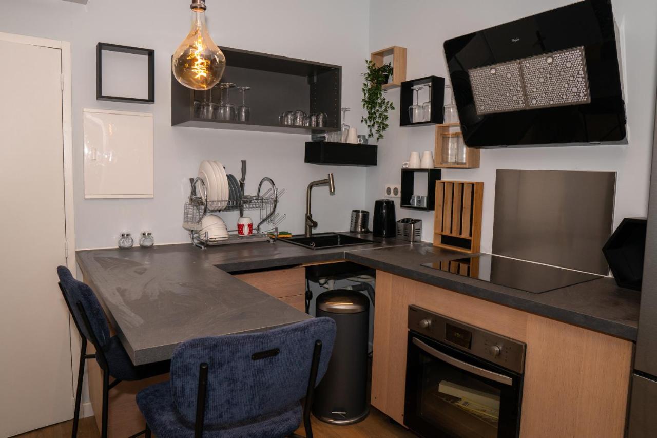 Coeur De Ville T2, Terrasse, Clim Tt Equipe, Parking Санари-сюр-Мер Экстерьер фото