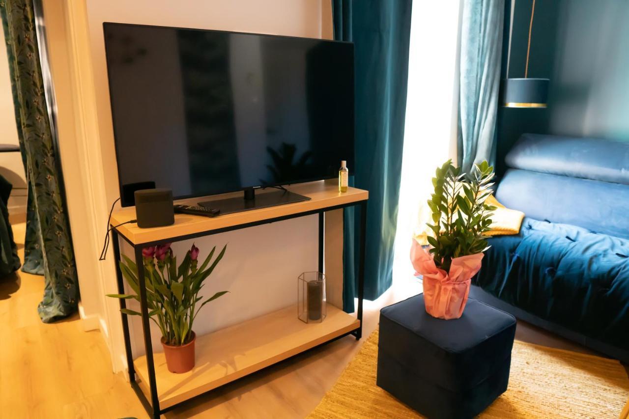 Coeur De Ville T2, Terrasse, Clim Tt Equipe, Parking Санари-сюр-Мер Экстерьер фото