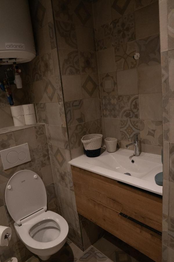Coeur De Ville T2, Terrasse, Clim Tt Equipe, Parking Санари-сюр-Мер Экстерьер фото